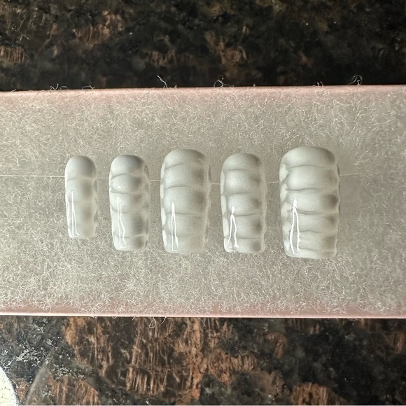 “Alfredo” Press On Set by LoveScottiNails - Picture 5 of 9